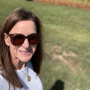 Meet your Posher, Lacy